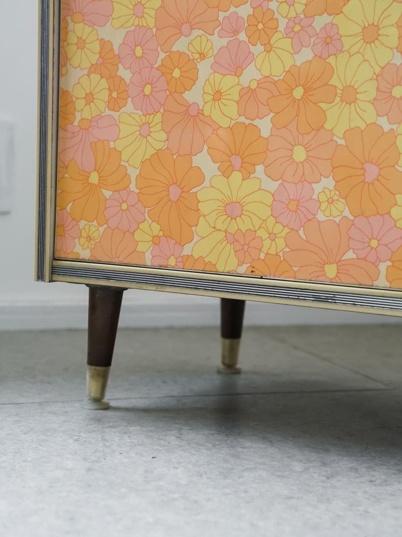 60-70's レトロポップ 花柄 キャビネット 収納ボード 昭和レトロ