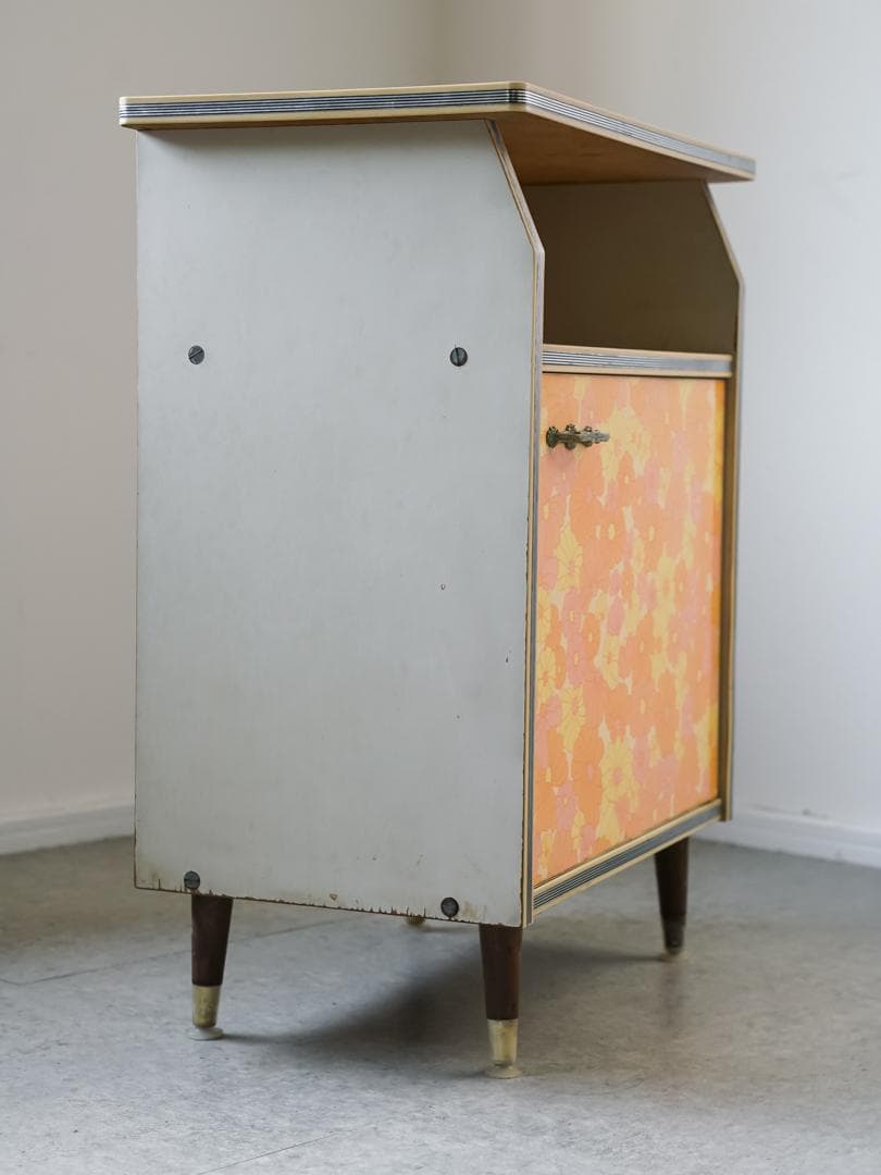 60-70's レトロポップ 花柄 キャビネット 収納ボード 昭和レトロ