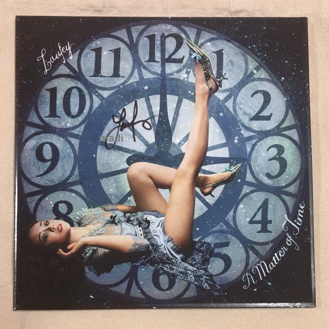 Laufey レコード 直筆サイン入り 新品未開封