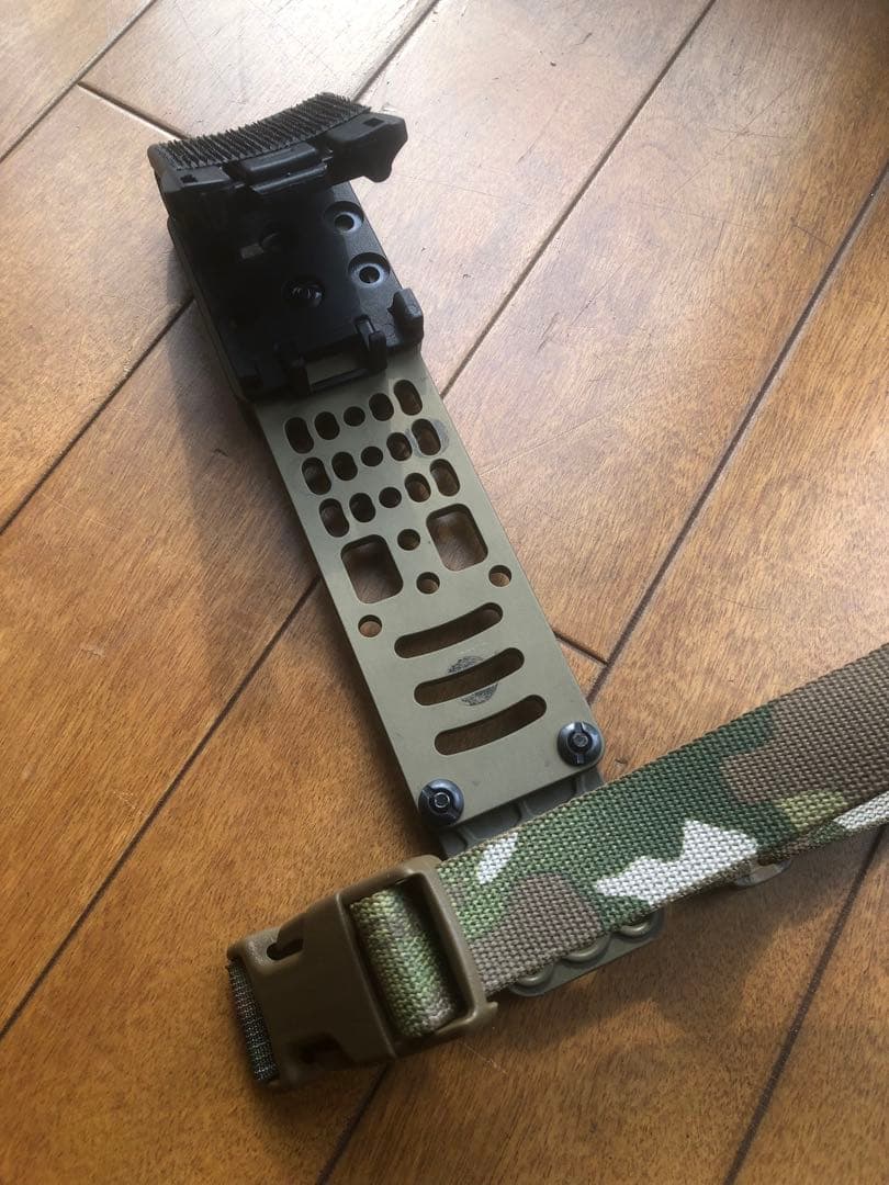 実物 True North Concepts ホルスターアダプター