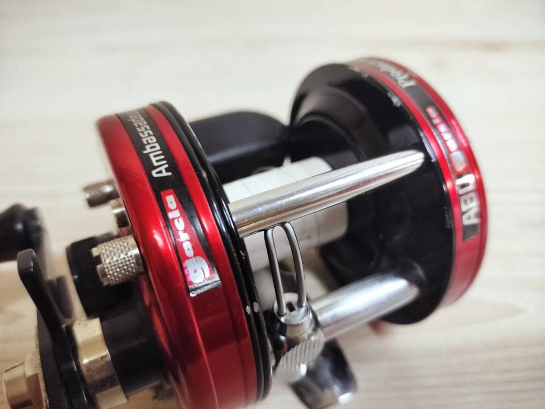 アブガルシタ　ABU アンバサダー5600AL　黒ベロ　ビンテージ　リール