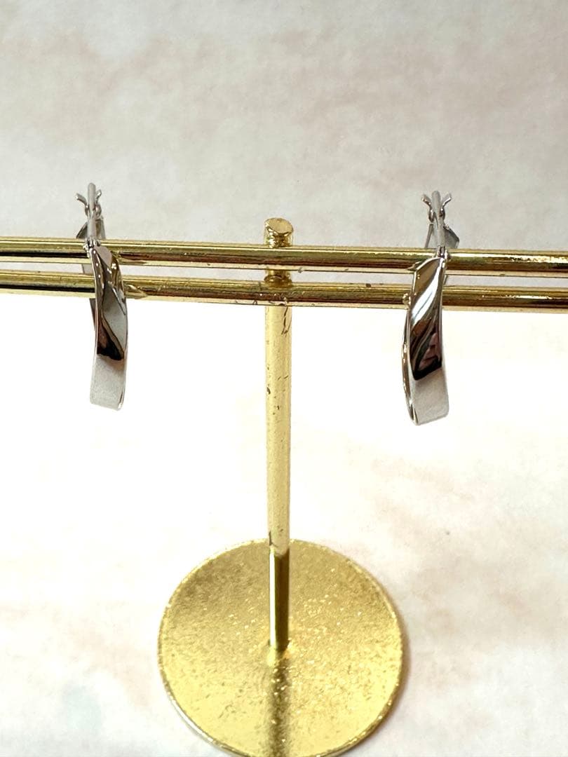 ジュエリーツツミ TSUTSUMI K10ホワイトゴールドピアス