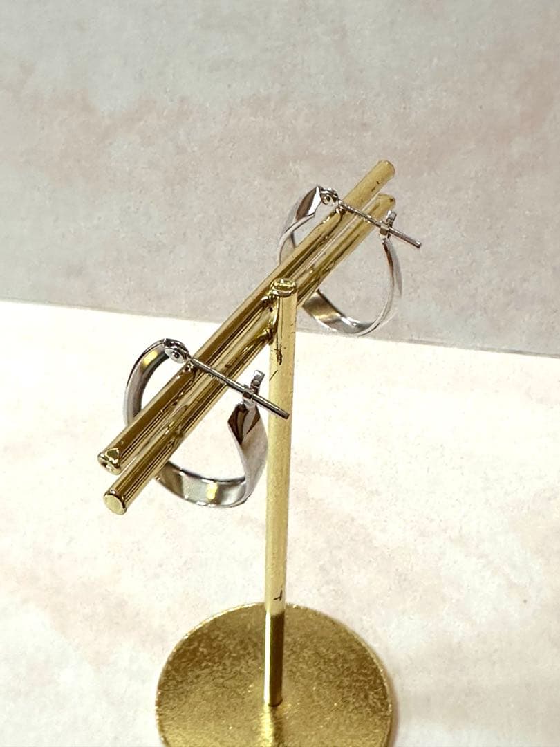 ジュエリーツツミ TSUTSUMI K10ホワイトゴールドピアス