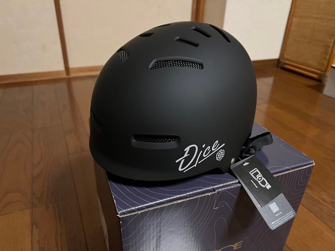 ダイス　ヘルメット　Mサイズ マットブラック　D5 耳当てなし