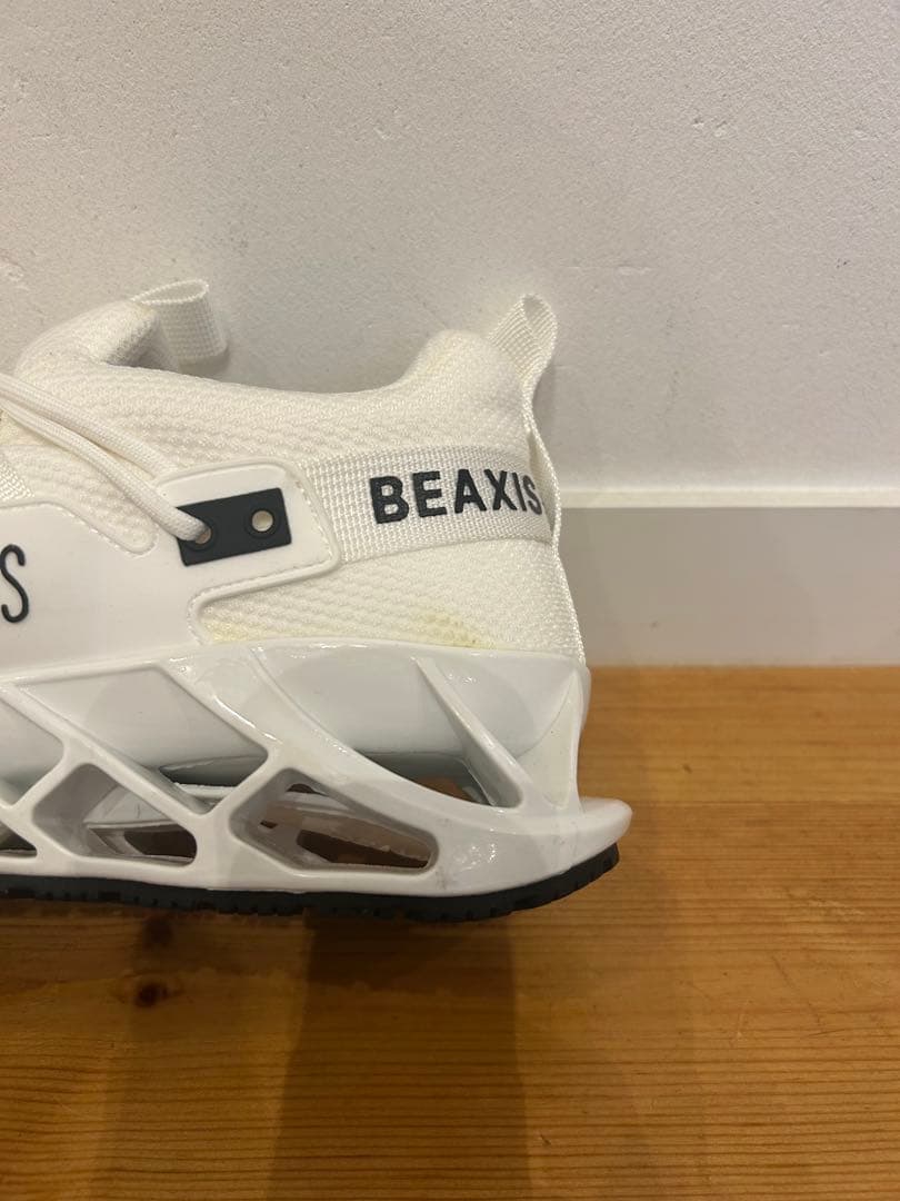 新品未使用　BEAXIS ホワイト スニーカー 24