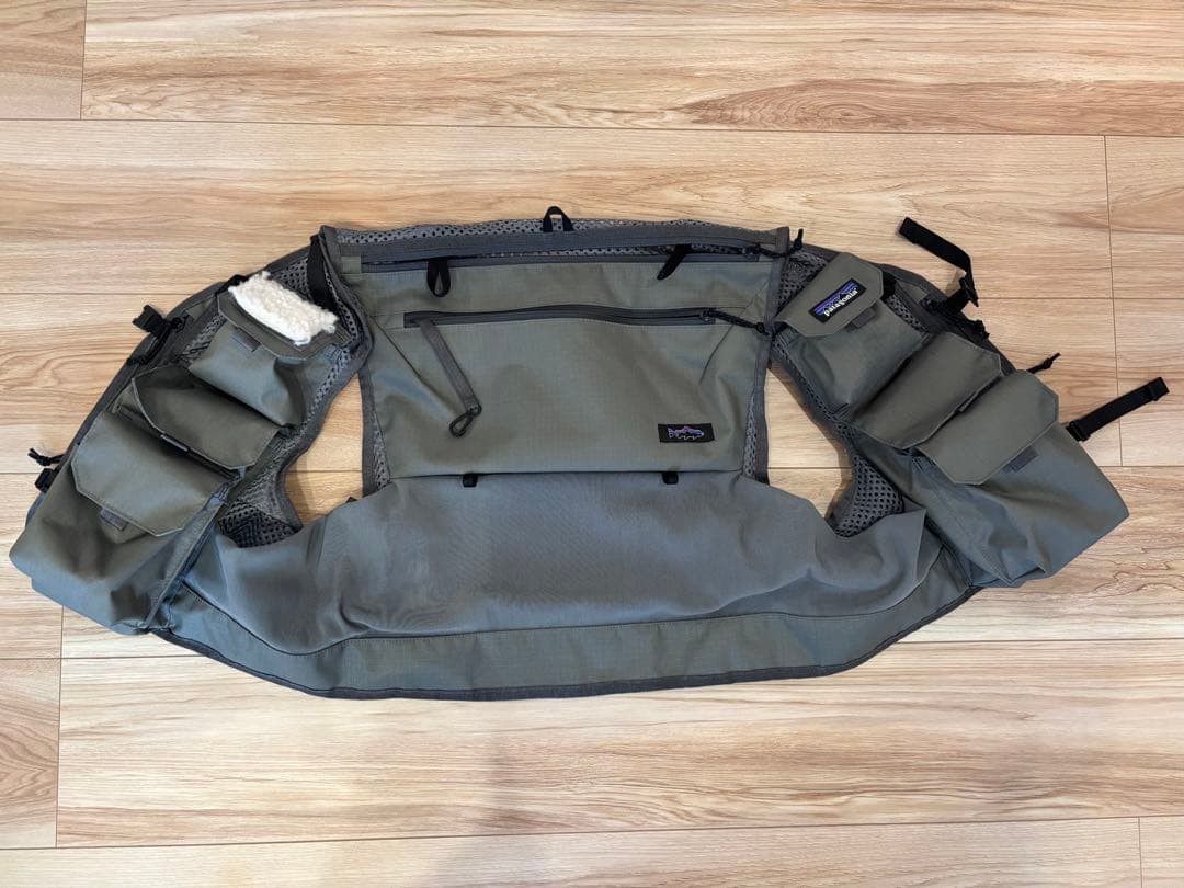 patagonia フィッシングベスト グレー