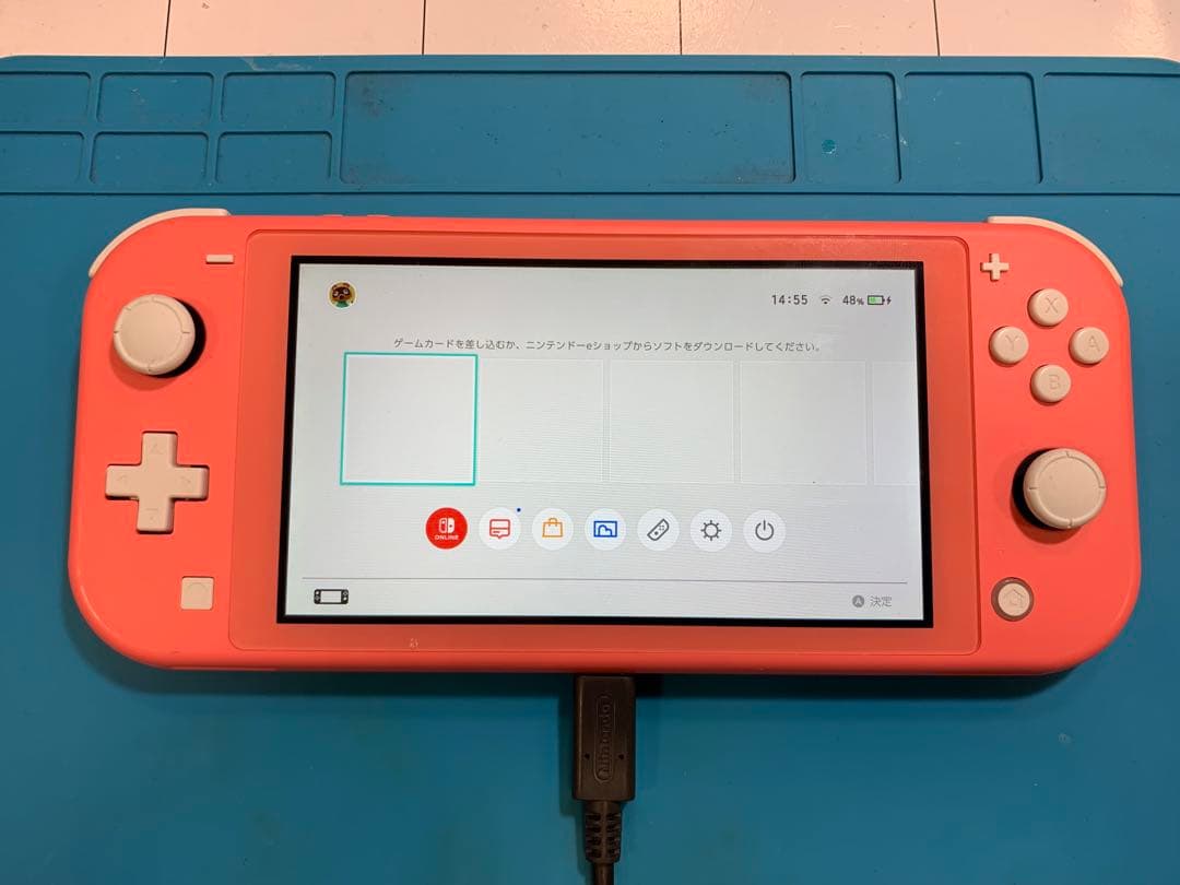 Nintendo Switch Lite コーラル