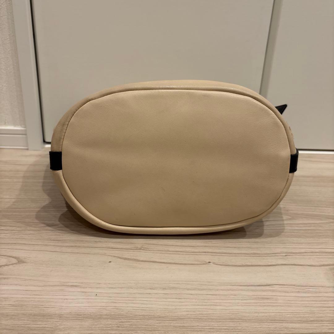 美品MaxMara マックスマーラクリーム色 アイボリーレザー ショルダーバッグ