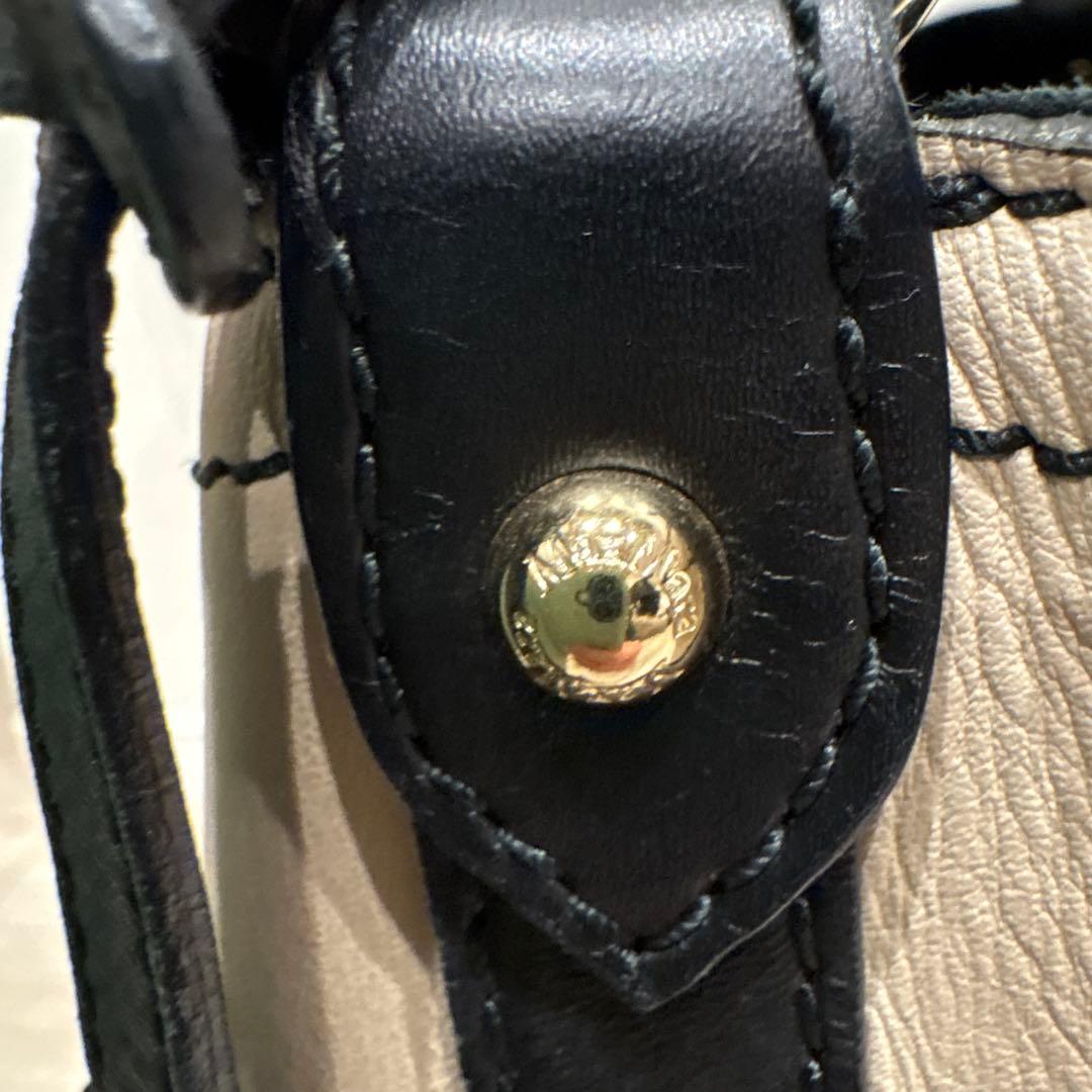 美品MaxMara マックスマーラクリーム色 アイボリーレザー ショルダーバッグ