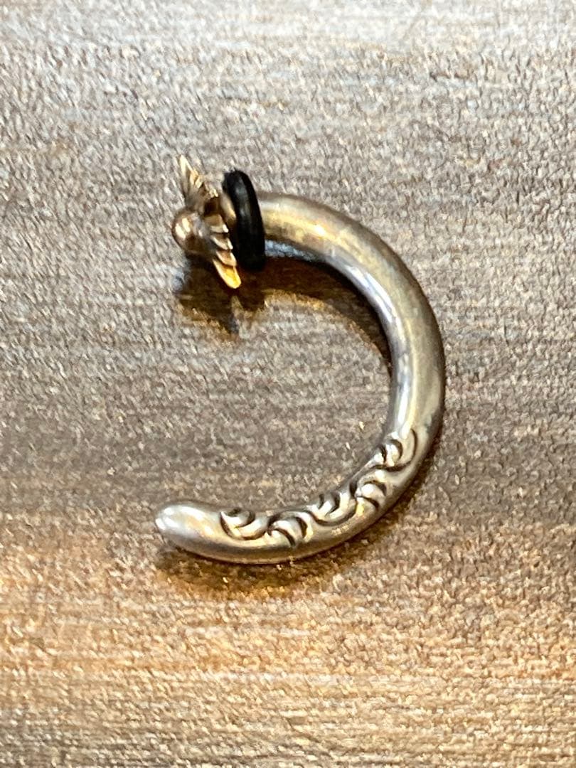 アリゾナフリーダム　ピアス 頭K18