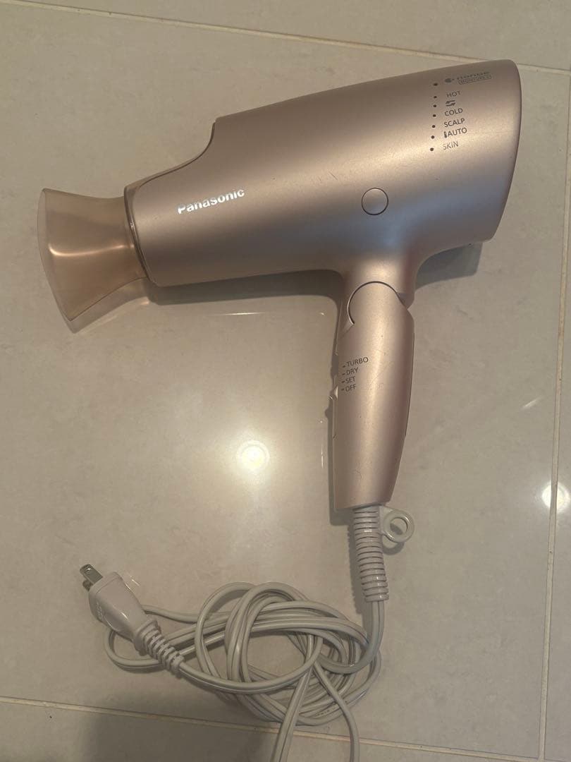 2022年製パナソニックナノケアドライヤー　EH-NA0G ピンク