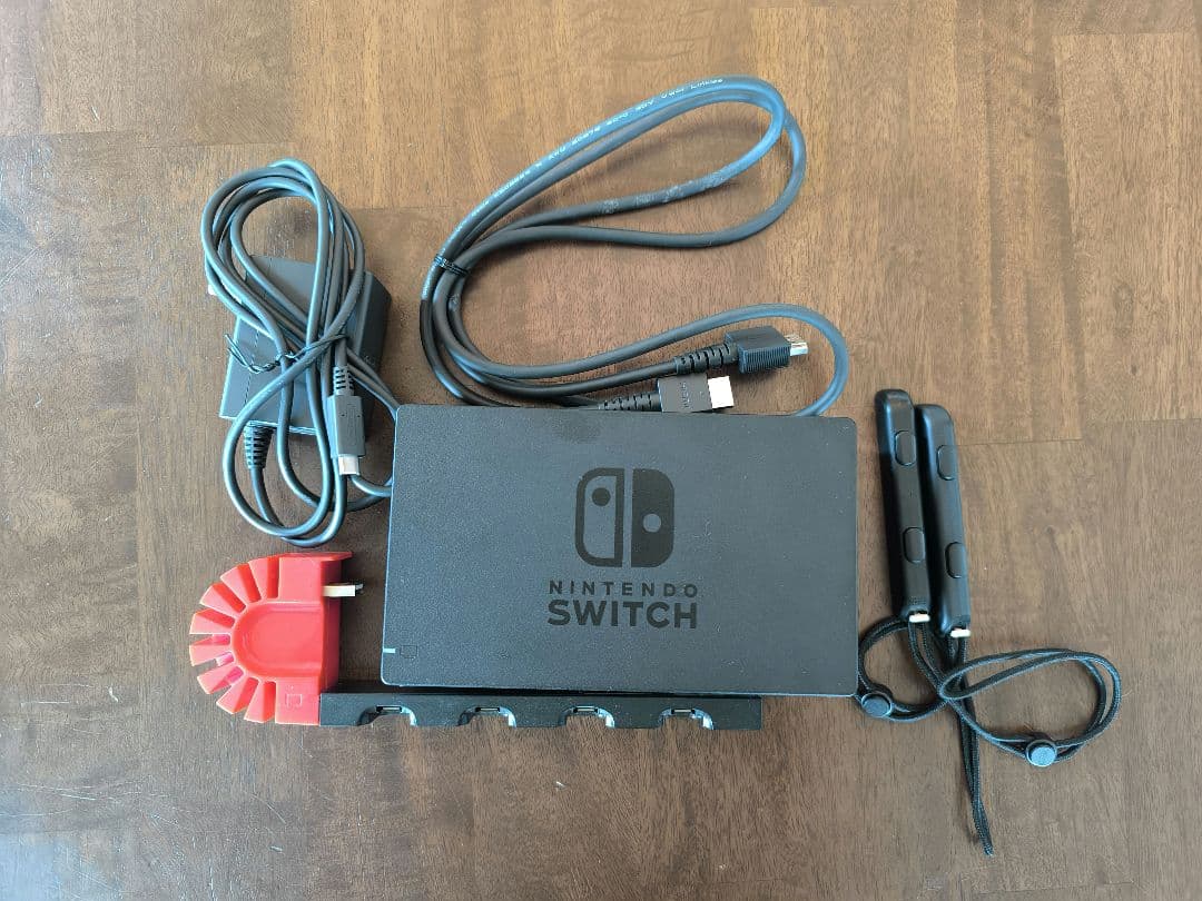 Nintendo Switch 本体 2021年製　任天堂　ジョイコン