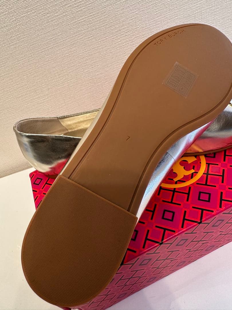 トリーバーチ　正規品　新品　サイズ7 24㎝〜24.5㎝