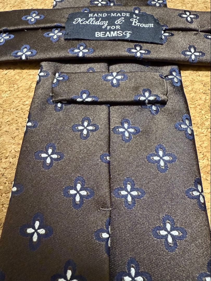 Holliday & Brown（ホリデーアンドブラウン）花柄ネクタイ