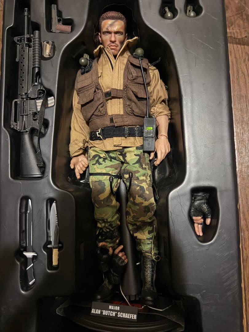 ホットトイズ　ムービー・マスターピース　プレデター　1/6 ダッチ・シェイファー