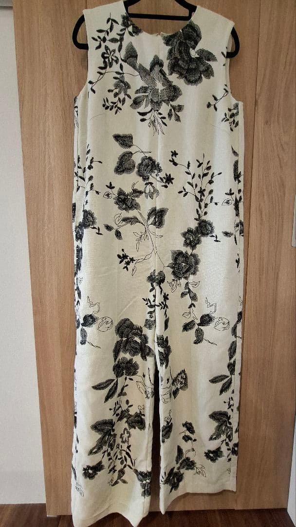 【AMERI】アメリNORA FLOWER EMBROIDERY ROMPERS