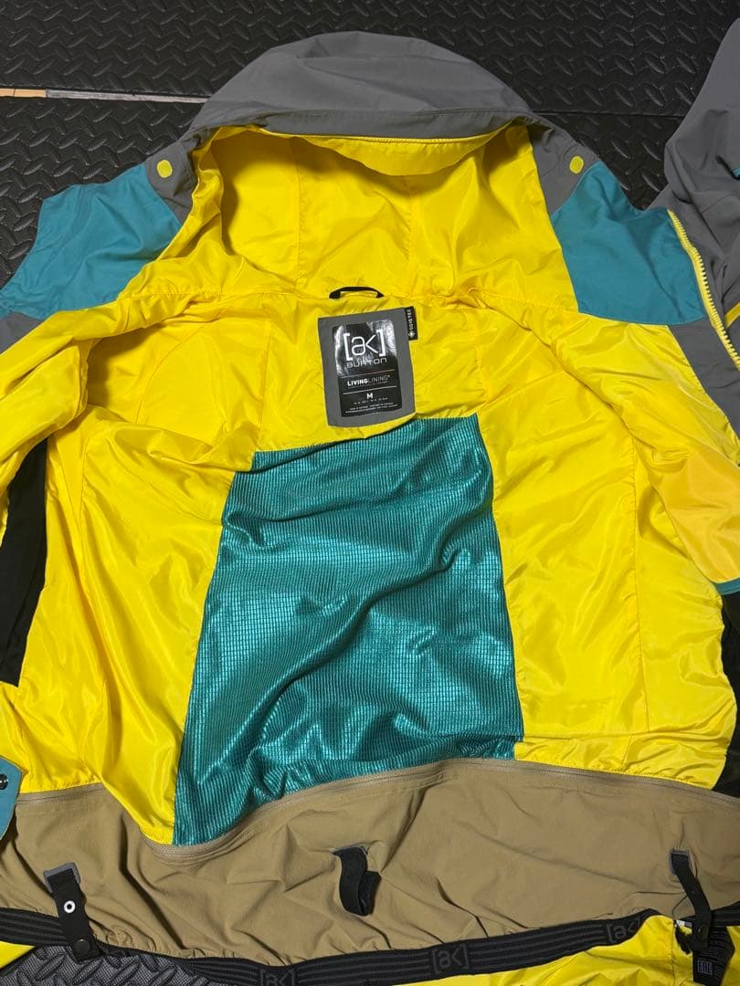 Burton ak GORE-TEX ウェア