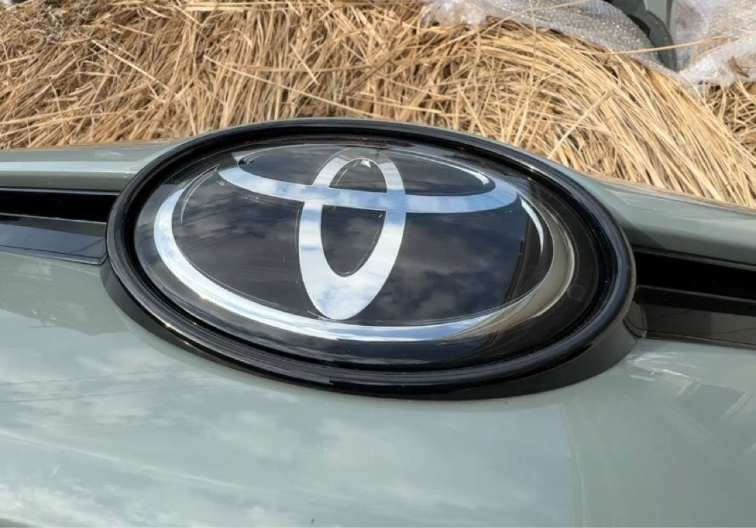 TOYOTA GR アクア（MXPK系）純正フロントバンパー アーバンカーキ