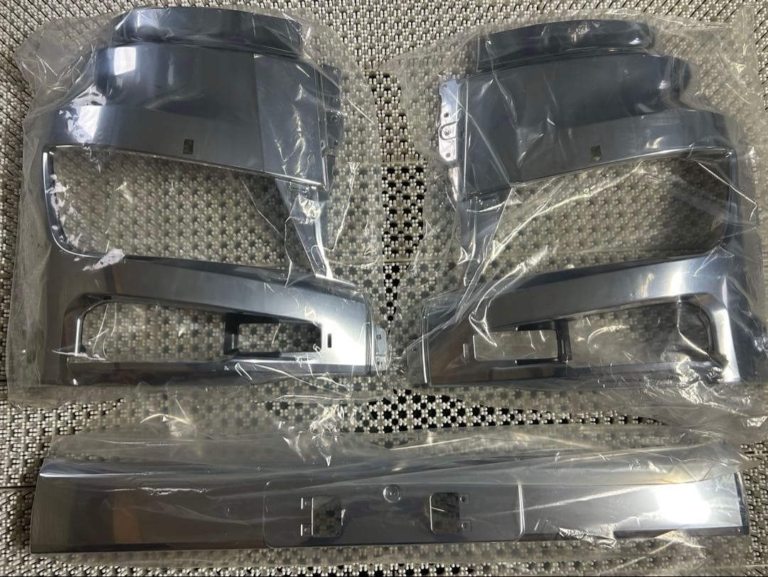 も*お様 日野　17 プロフィア　メッキグリル メッキフロントバンパー　セット