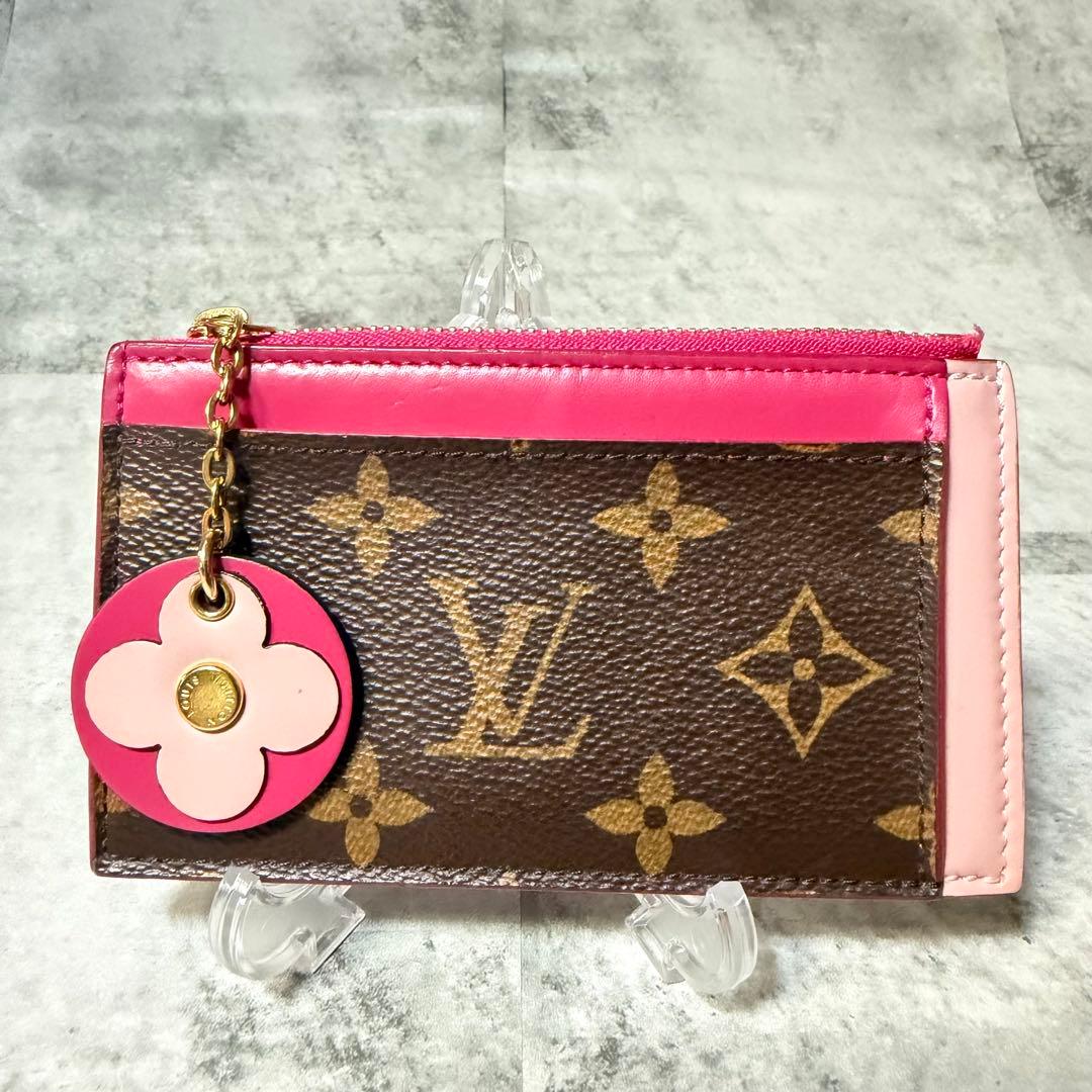 ルイヴィトン モノグラム ポルトカルト ジップ ケースフラワーピンク
