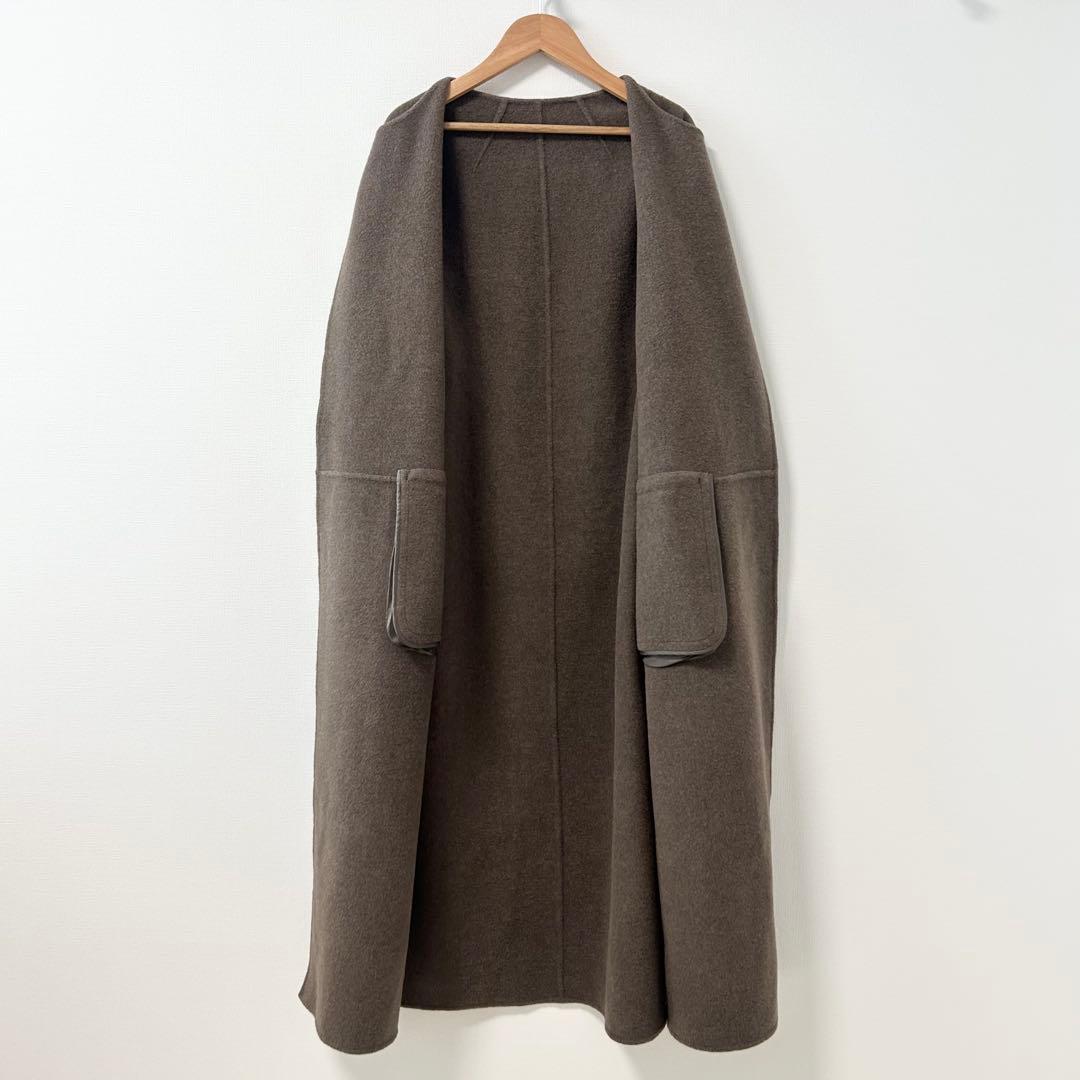 ドゥーズィエムクラス　victorian リバーロングノーカラーコート　ブラウン