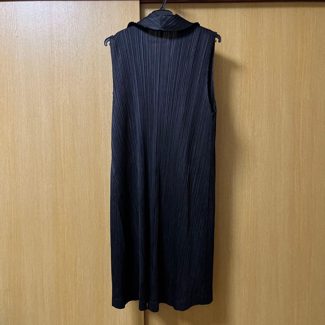 PLEATS PLEASE(プリーツプリーズ) ジレ　ブラック サイズ4
