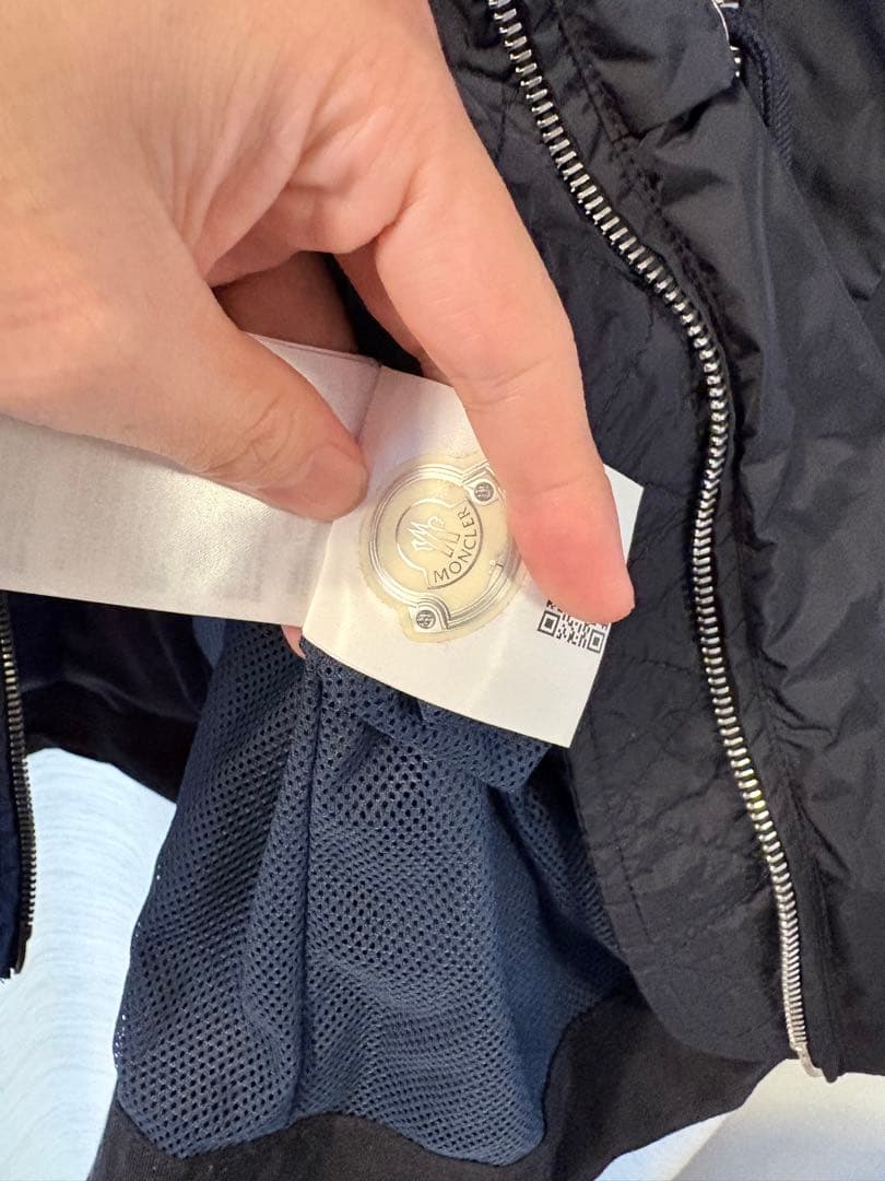 美品 モンクレール SANVEL ナイロンコート ネイビー　サイズ2 フード