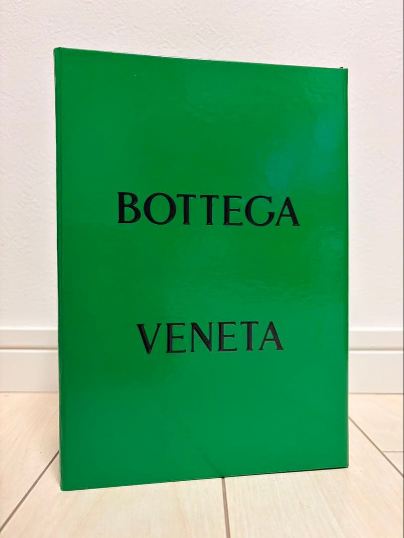 ボッテガヴェネタ　iPhone16pro ケース　新品未使用　黒　シリコン