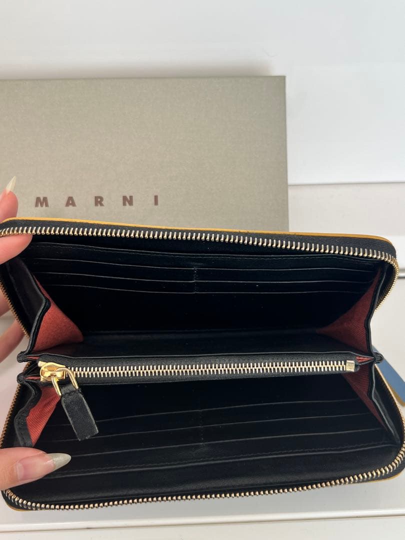MARNI ブルーレザー 長財布