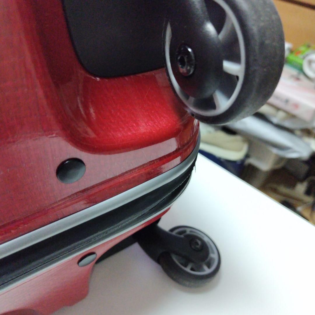 サムソナイトファイアーライト、 コスモライト 軽量2.3kスピナー 69cm