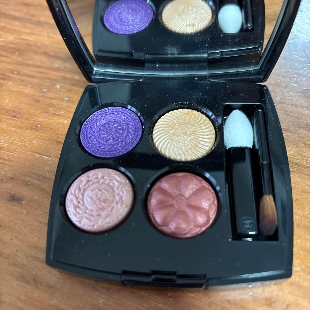 限定CHANEL アイシャドウパレット 239 BOUTONS BAROQUE