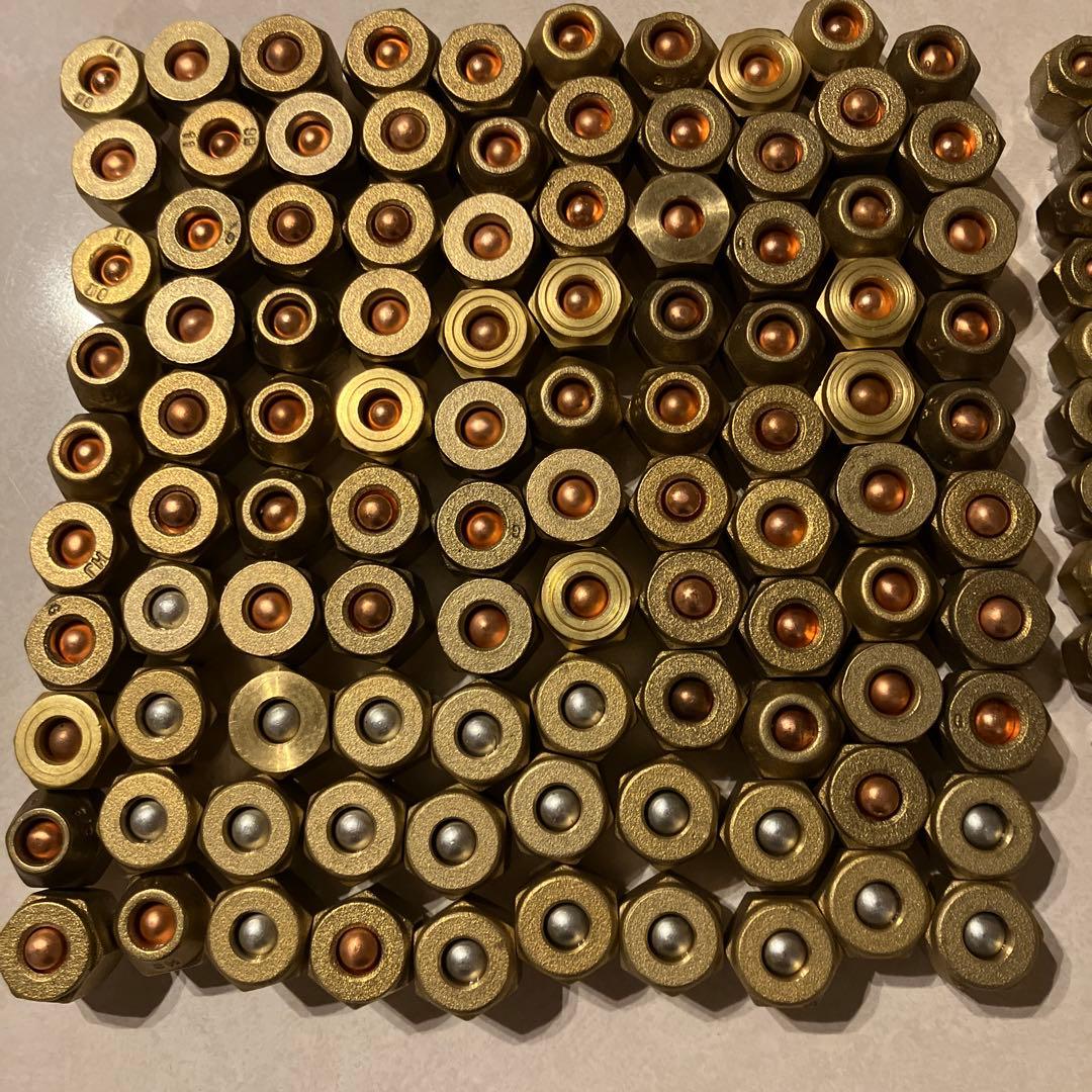 エアコン部材　フレアナット　2分3分　各100セット合計200個キャップ&中蓋付