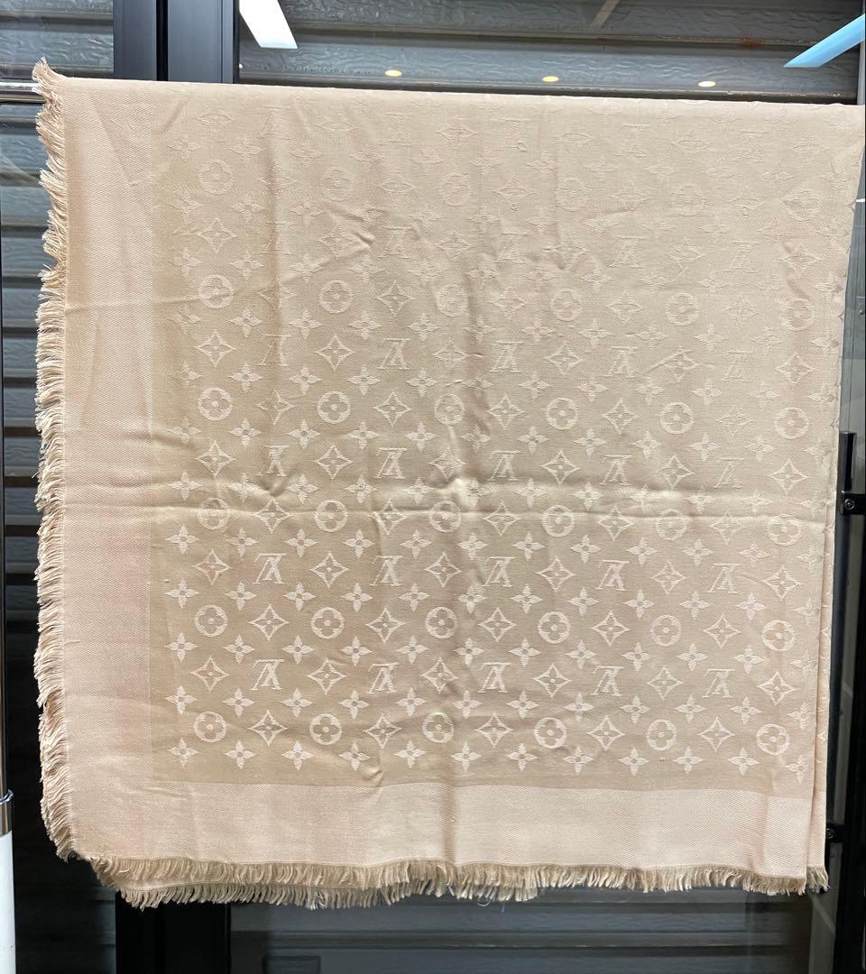 LOUIS VUITTONルイヴィトン　モノグラム　大判ストール　❤︎