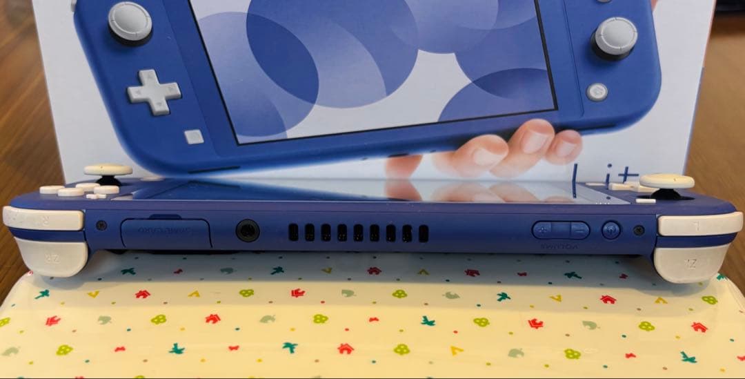 Nintendo Switch Lite Blue 本体箱付き