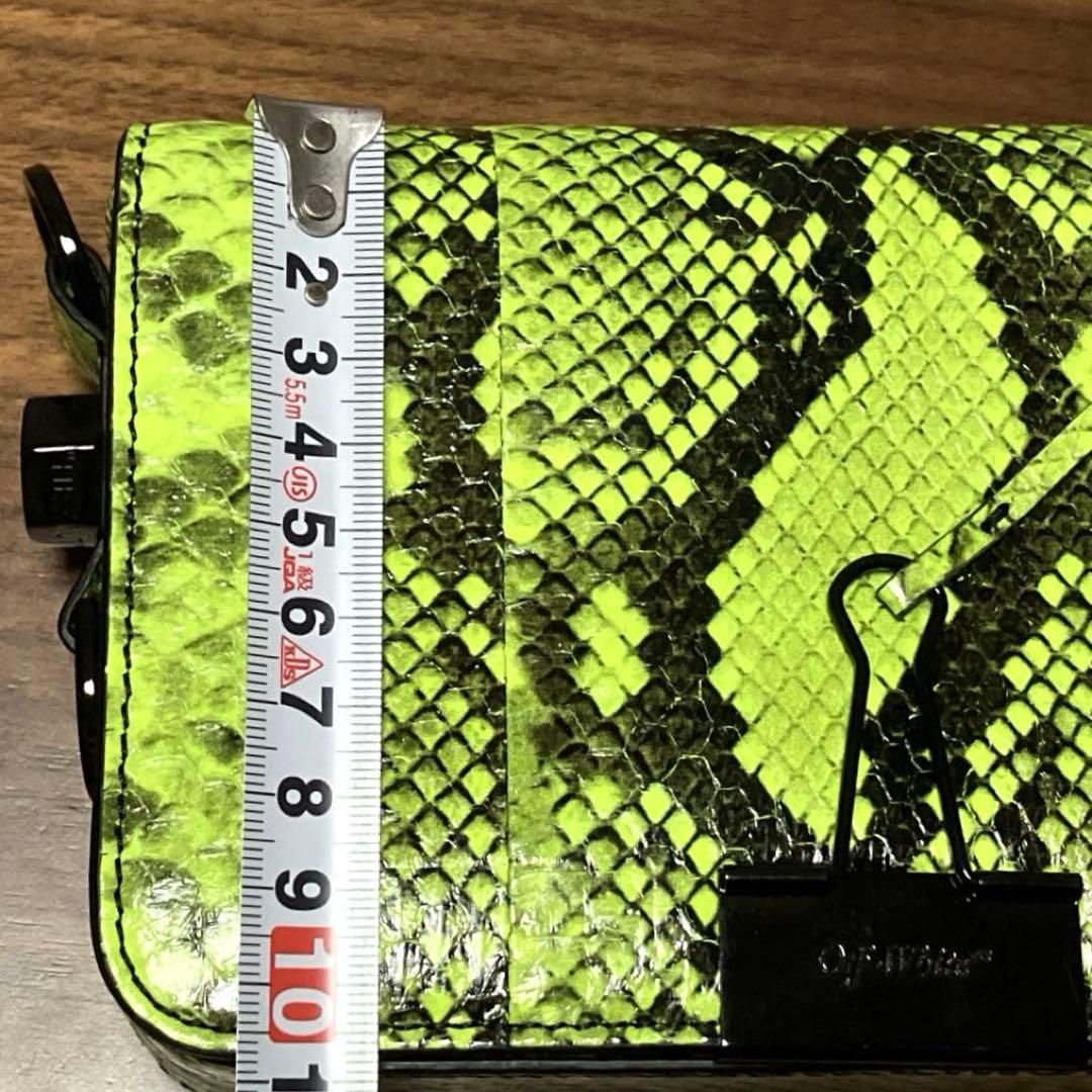 Off-White 蛍光グリーン クラッチバッグ