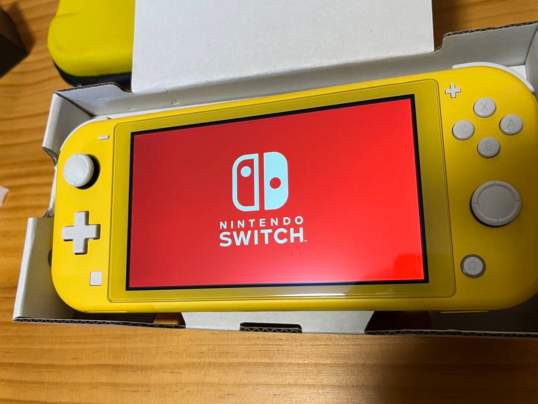 【美品使用少】Nintendo switch lite本体　128SD+ケース付