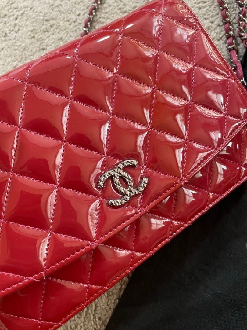 CHANEL シャネル　ショルダー　チェーンウォレット　パテント
