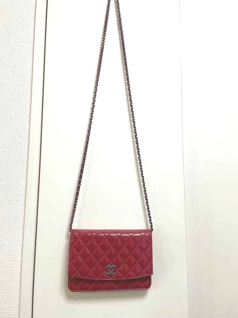 CHANEL シャネル　ショルダー　チェーンウォレット　パテント