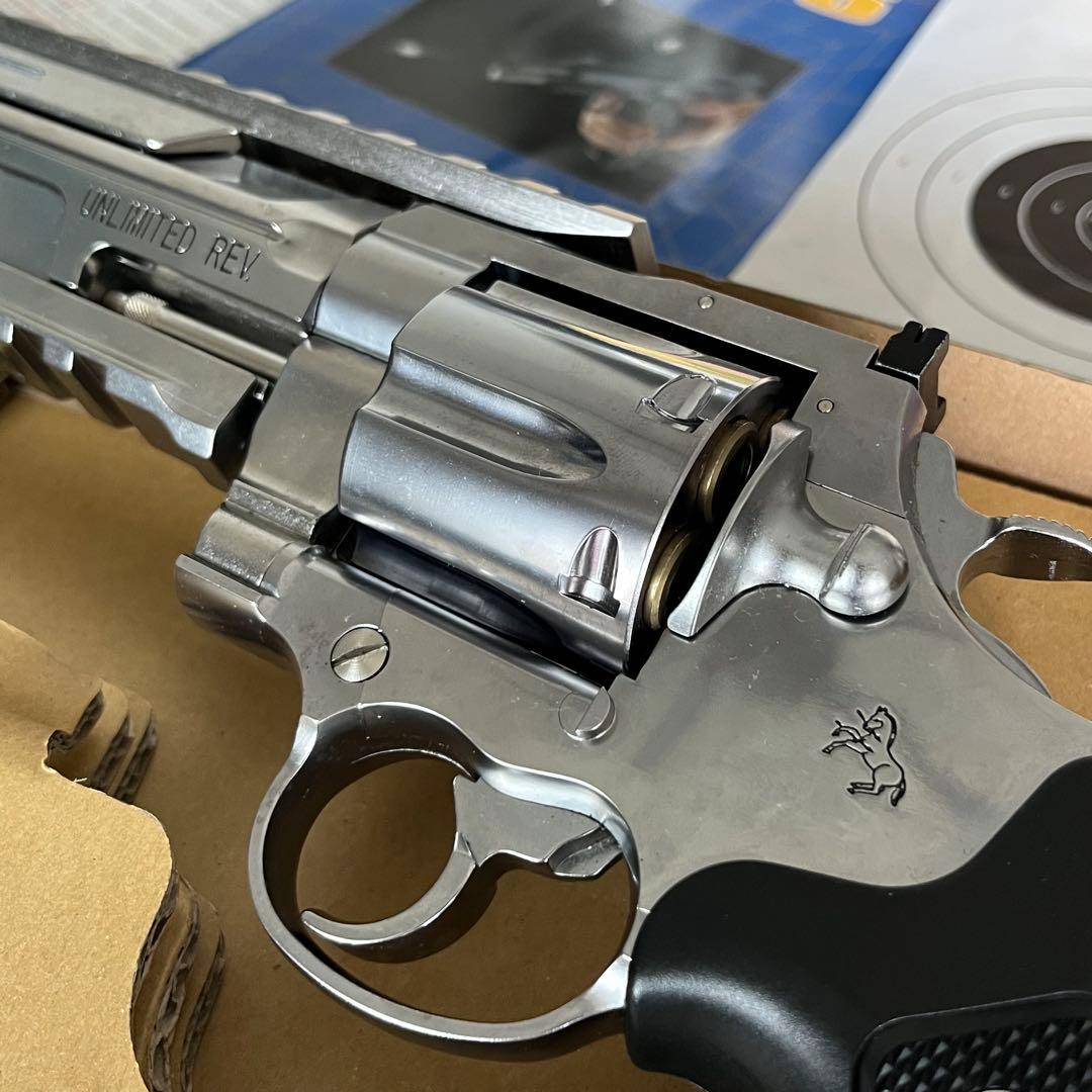 アンリミテッドリボルバー マキシエイト エアガン リアルエアーモデル 8mm