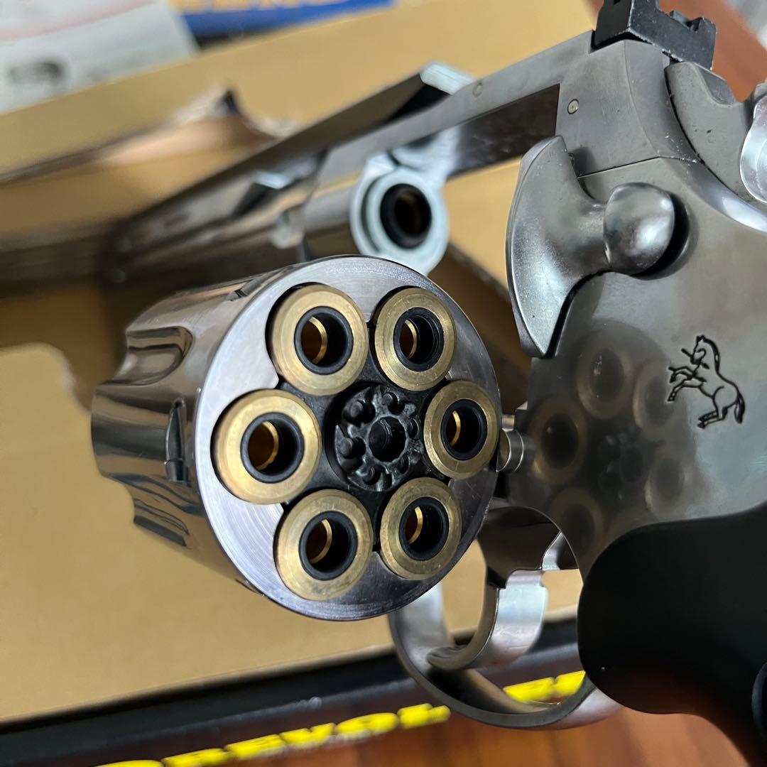 アンリミテッドリボルバー マキシエイト エアガン リアルエアーモデル 8mm