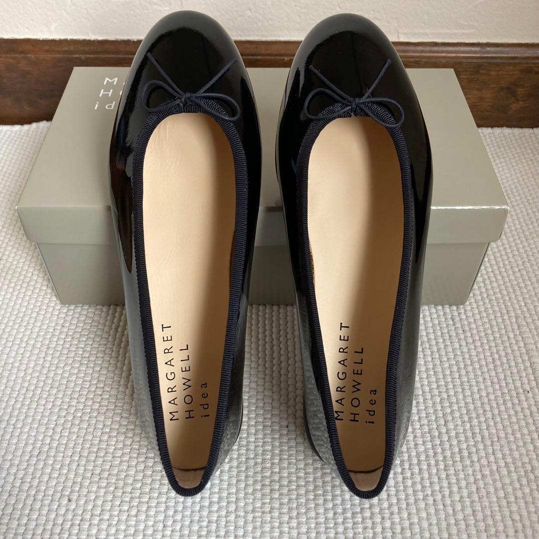 マーガレットハウエル パンプス バレエシューズ　23.5 ブラックエナメル