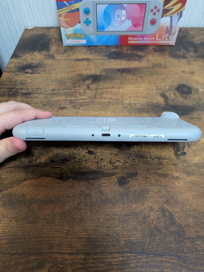 Nintendo Switch Lite ザシアンザマゼンタ