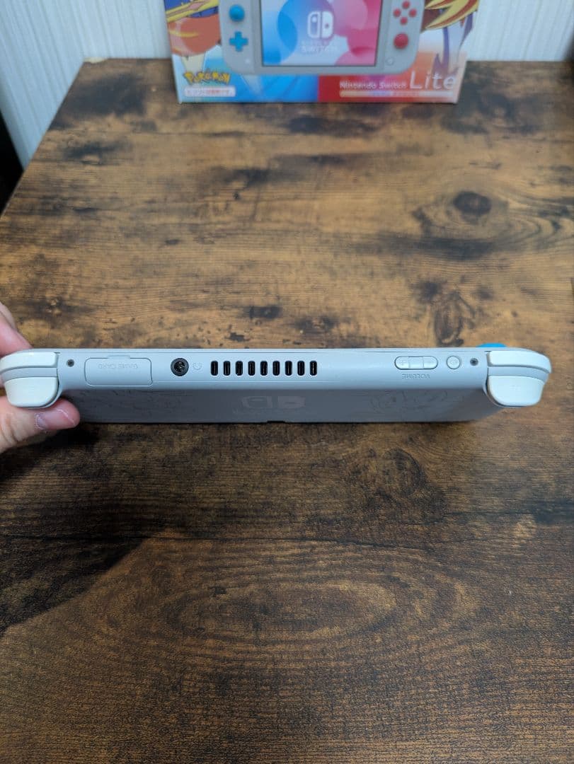 Nintendo Switch Lite ザシアンザマゼンタ