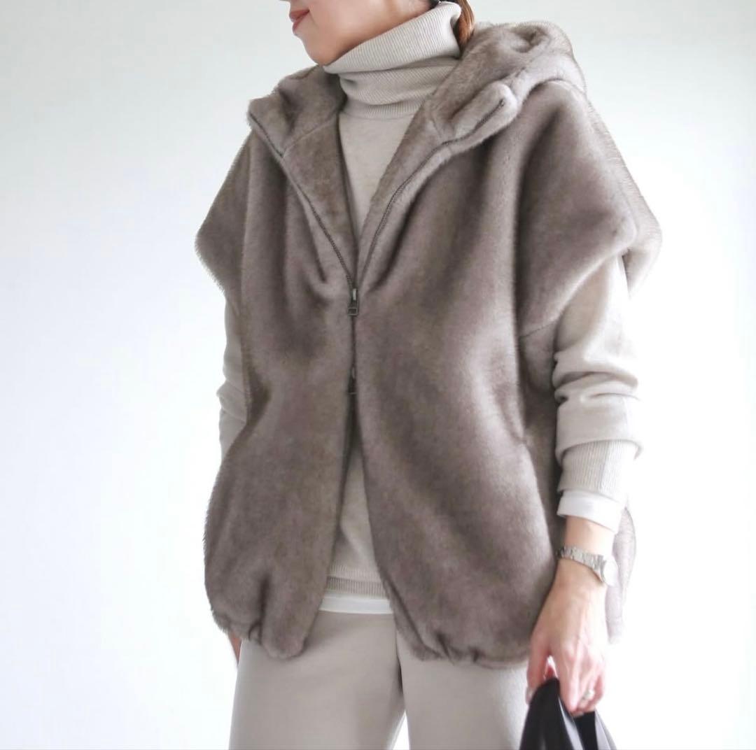 m*！様 新品未使用BÉTOUPE ECOPEL Furフーディーベスト