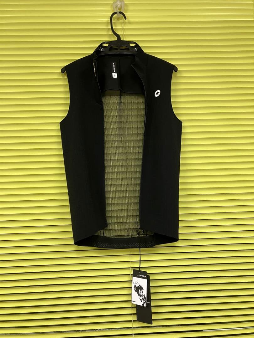 アソス　ウインドベスト　XSサイズ