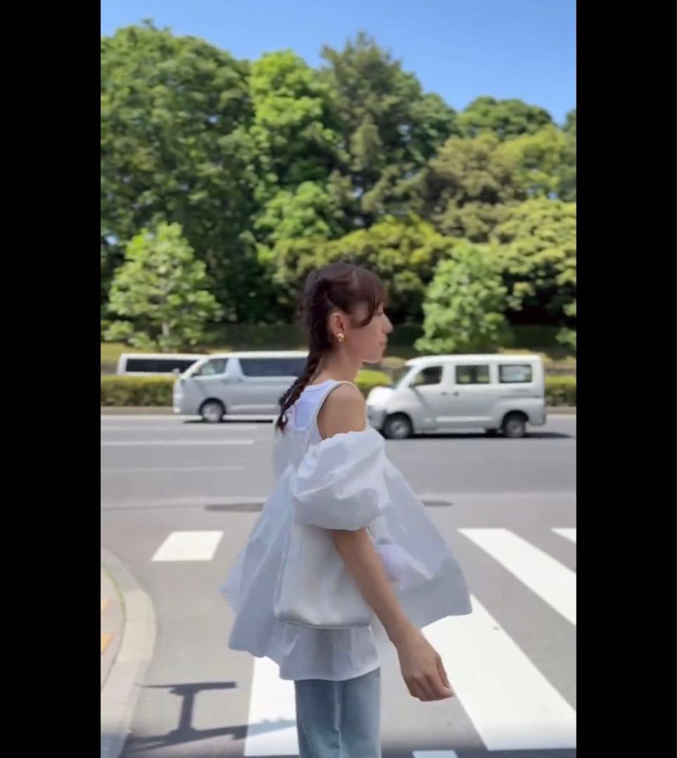eimy　WCJ 2way パフスリーブ ブラウス 肩出し 若槻千夏