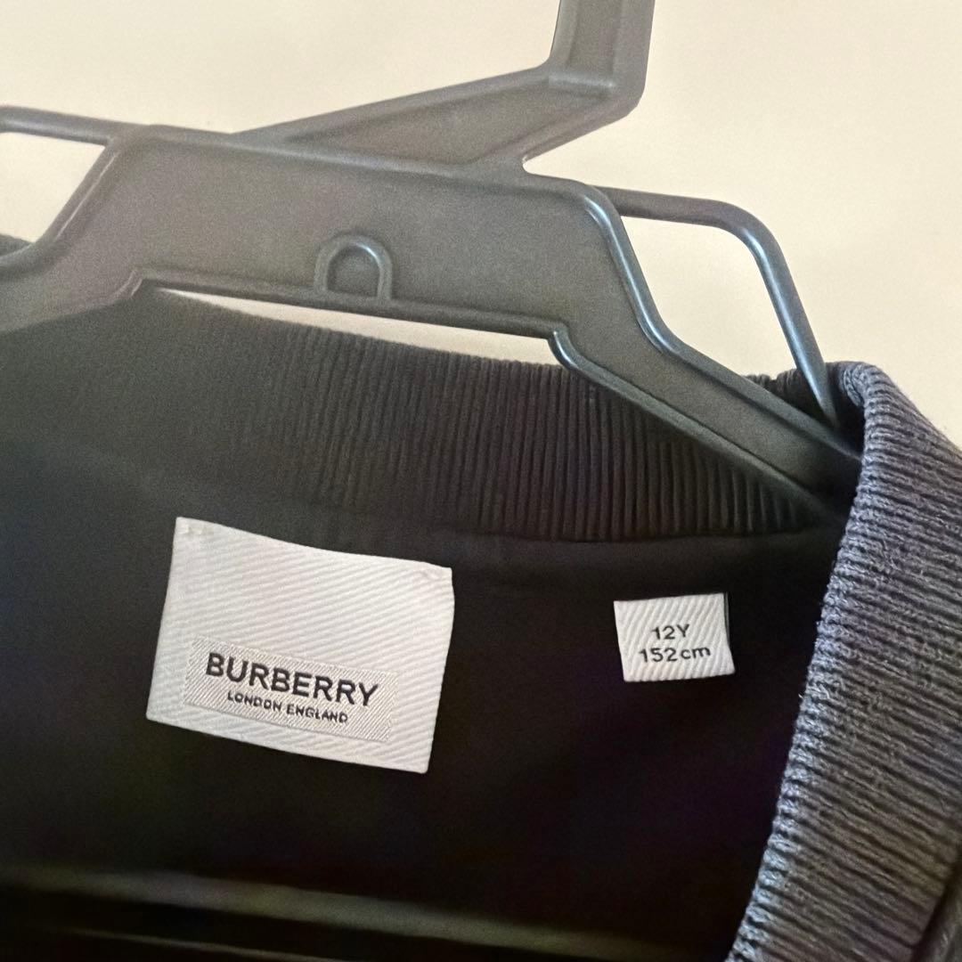 【BURBERRY】スウェットトレーナー TB ロゴ　現行タグ　152