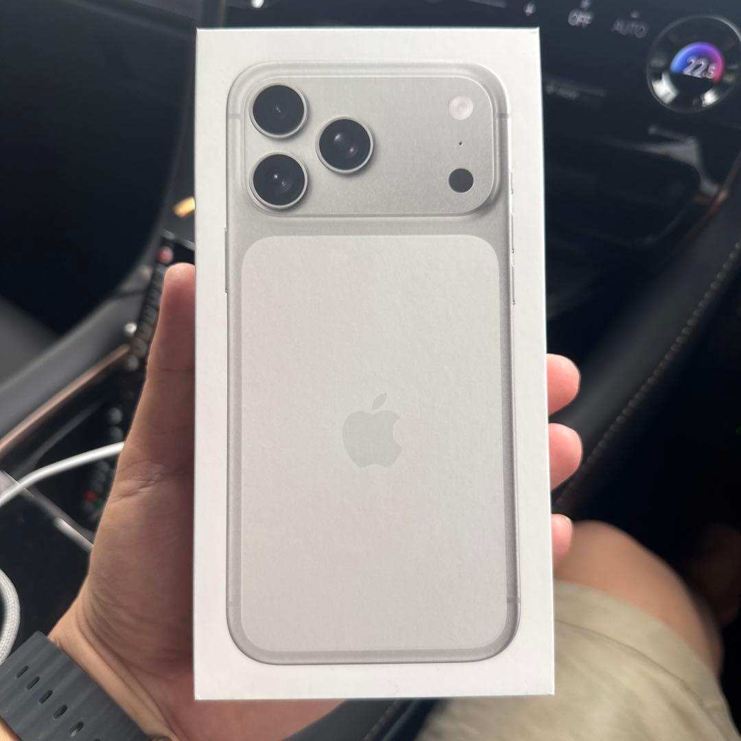 iPhoneアクセサリー iPhone17ProMax 256GB Silver