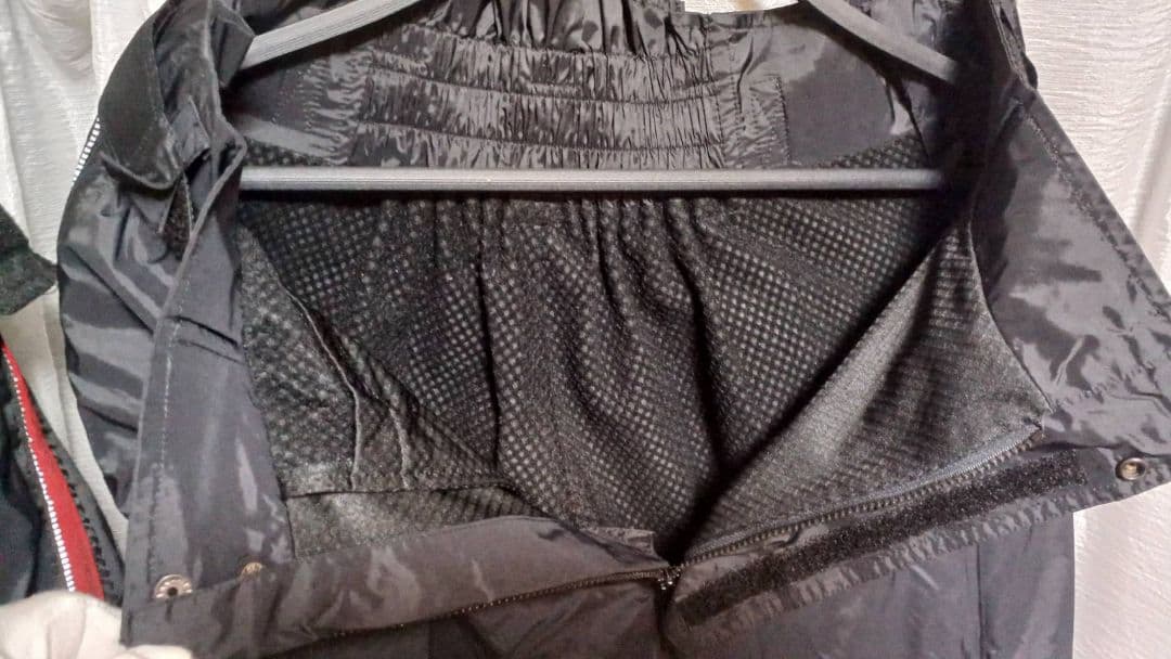 g*a様 がまかつ フィッシングスーツ(上下セット) 黒/赤 防寒服 Lサイズ