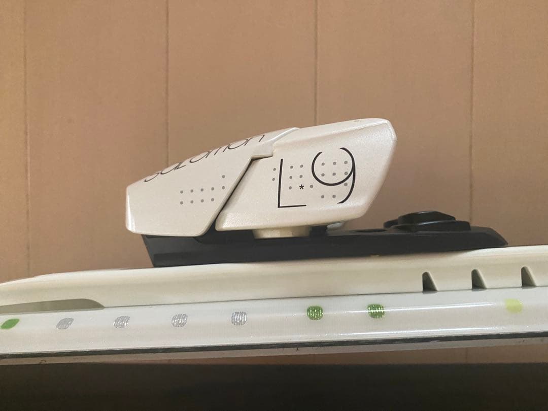 SALOMON レディース　スキーセット（板、ポール）